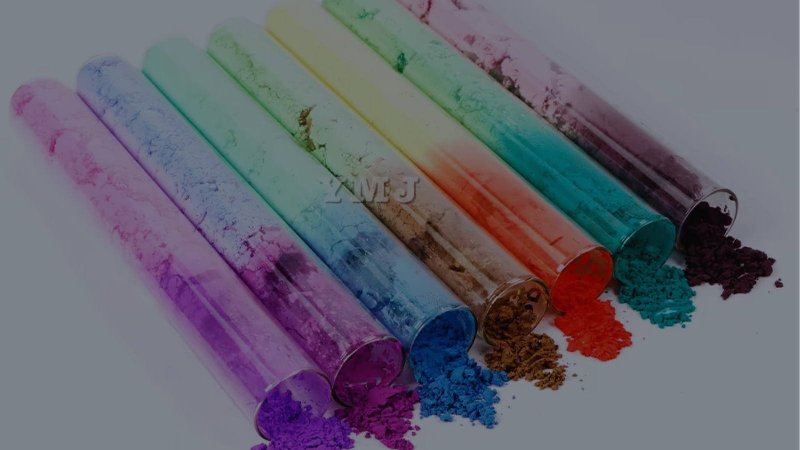 Masterbatch pigment plastik boya karışımı, renkli ve dayanıklı plastik ürünler için kullanılır.